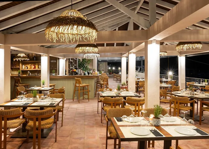 Petra Nera Skiathos, Philian & 4*