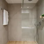 Petra Nera Skiathos, Philian & مدينة سكياثوس