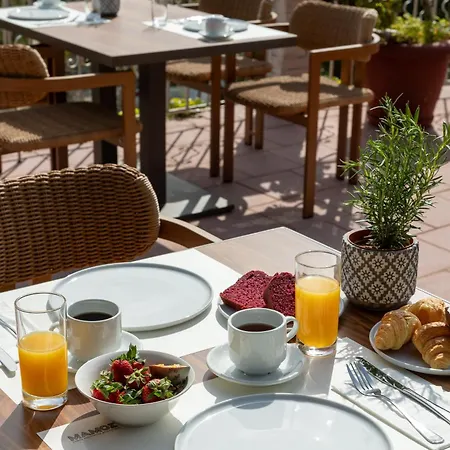 Petra Nera Skiathos, Philian & 4* Skiathos Town