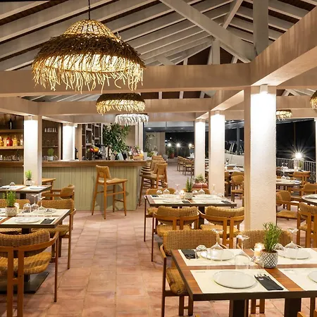 Petra Nera Skiathos, Philian & 4*