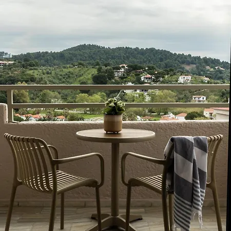 Petra Nera Skiathos, Philian &