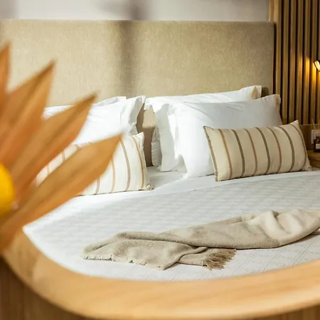 Aparthotel Petra Nera Skiathos, Philian & Skiathos Town