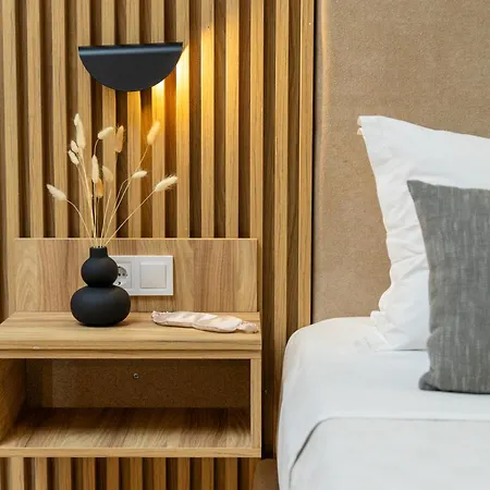 Petra Nera Skiathos, Philian & Aparthotel