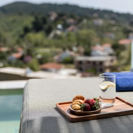 Aparthotel Petra Nera Skiathos, Philian & Skiathos Town