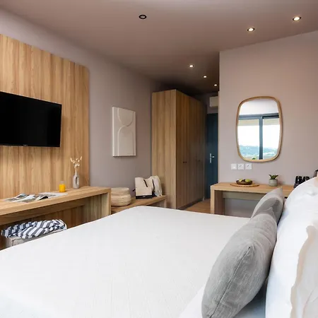 Petra Nera Skiathos, Philian & 4*