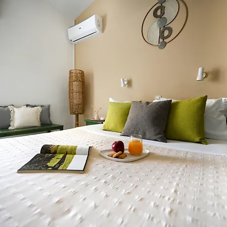 Petra Nera Skiathos, Philian & Aparthotel Skiathos Town