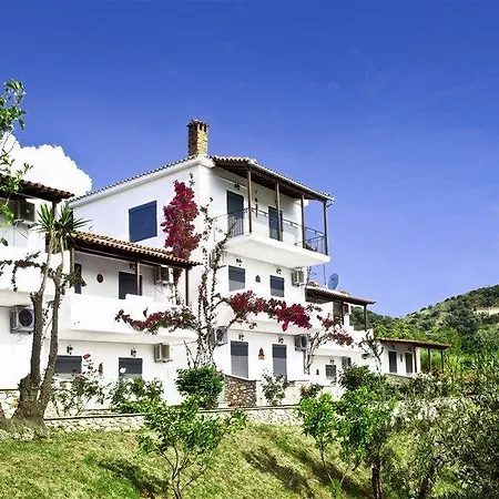 Petra Nera Skiathos, Philian & מלון דירות 4*