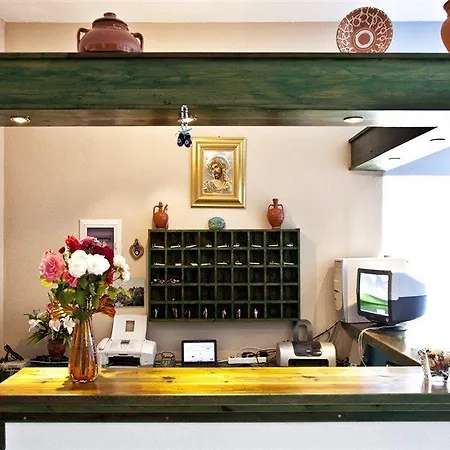 Petra Nera Skiathos, Philian & 4*