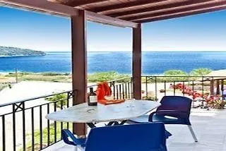 Petra Nera Skiathos, Philian & Skiathos Town