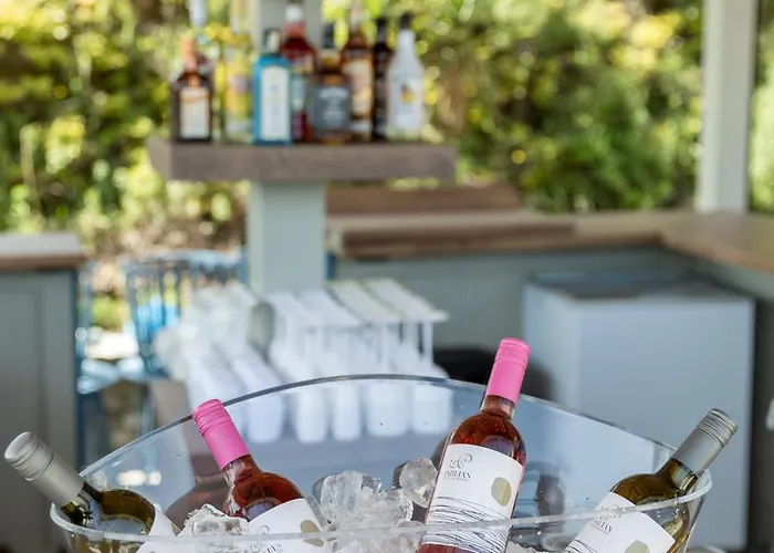 Apart Otel Petra Nera Skiathos, Philian &