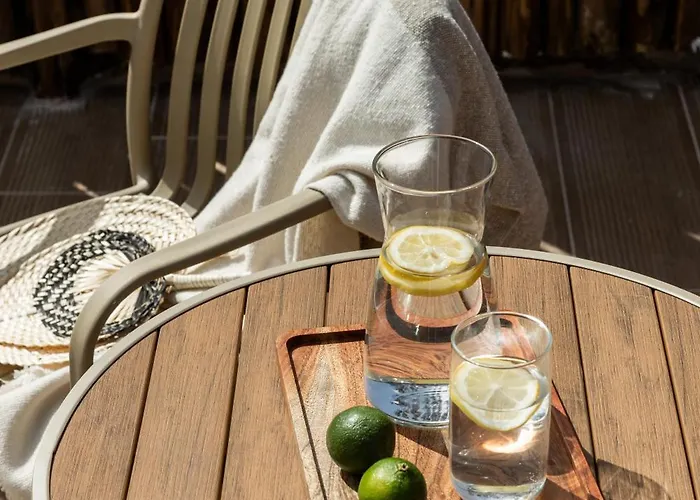 Apart Otel Petra Nera Skiathos, Philian & İskados