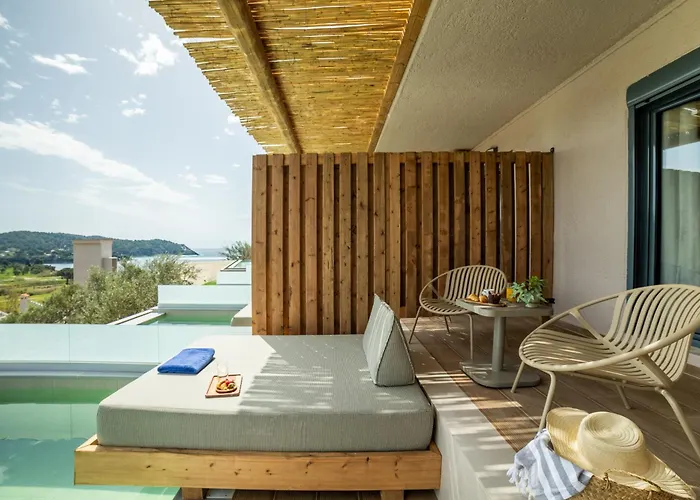 Petra Nera Skiathos, Philian & Apart Otel İskados