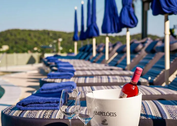 Apart Otel Petra Nera Skiathos, Philian &