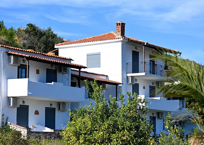 Petra Nera Skiathos, Philian & Apart Otel İskados