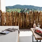 Petra Nera Skiathos, Philian & Skiathos Town