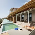 Petra Nera Skiathos, Philian & Aparthotel 4*