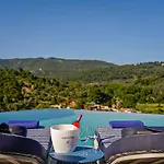 Petra Nera Skiathos, Philian & Aparthotel