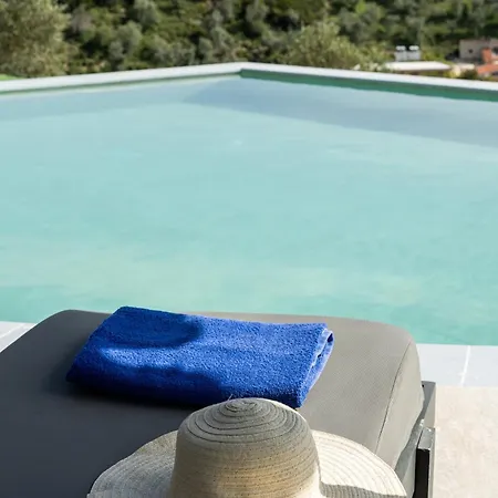 Petra Nera Skiathos, Philian & Скиатос