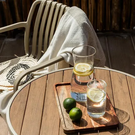 Aparthotel Petra Nera Skiathos, Philian & Skiathos Town