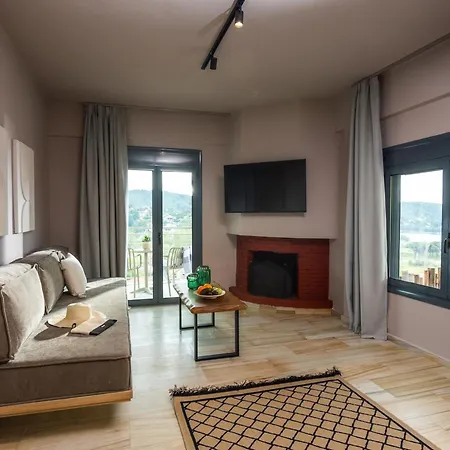 Petra Nera Skiathos, Philian & Скиатос