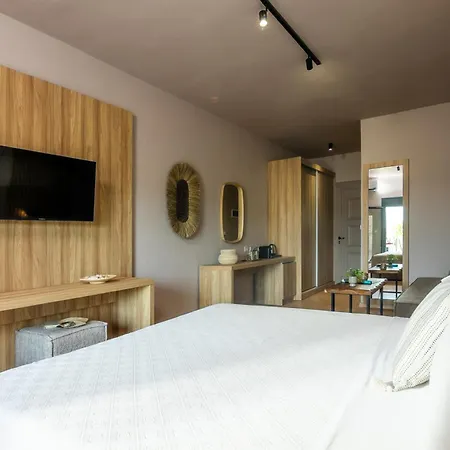 Petra Nera Skiathos, Philian &