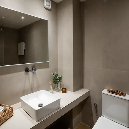 Petra Nera Skiathos, Philian & Aparthotel